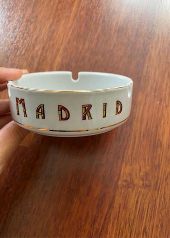 Madrid Temalı Beyaz Seramik Kül Tablası - Görsel 2