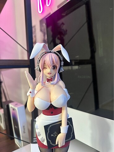  Süper Sonico bunies
