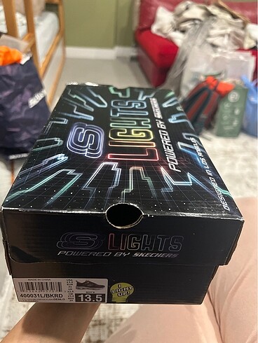 31 Beden skechers ışıklı çocuk ayakkabı