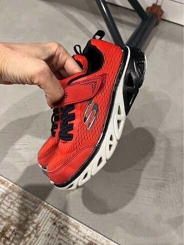30 Beden kırmızı Renk skechers çocuk ayakkabısı