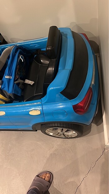 Beden mavi Renk mercedes akülü arabaa
