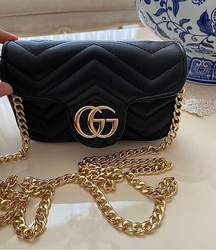 Gucci zincirli çanta