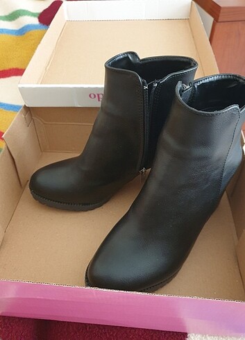 Siyah topuklu bot - Görsel 3