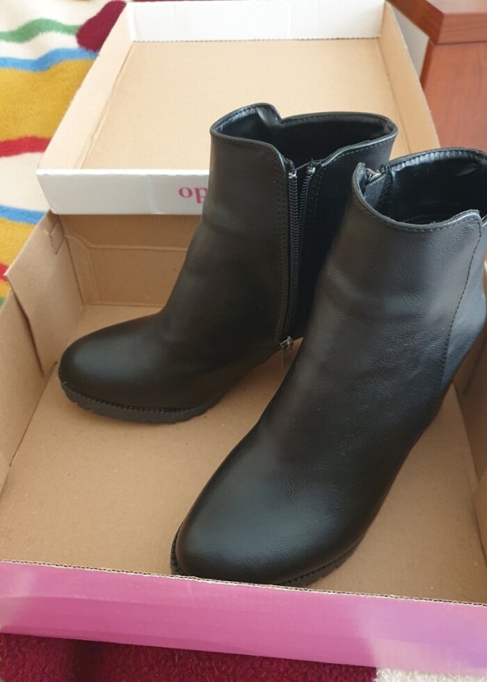 Siyah topuklu bot - Görsel 3