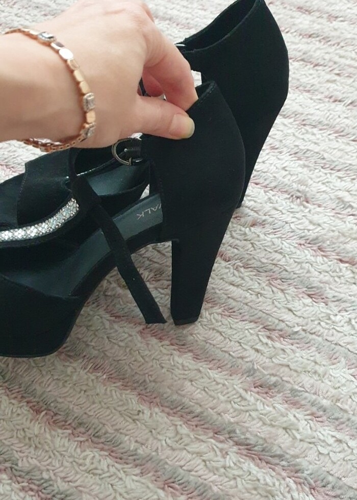 Siyah topuklu - Görsel 3