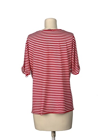 m Beden Trendyol & Milla T-shirt %70 İndirimli.