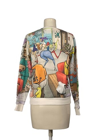 m Beden Diğer Sweatshirt %70 İndirimli.