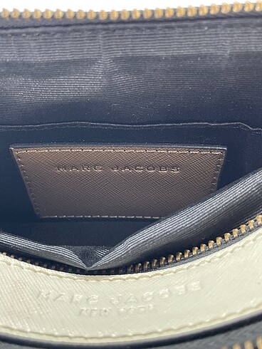 Beden Marc Jacobs Çapraz Çanta %70 İndirimli.