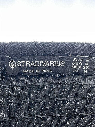 m Beden siyah Renk Stradivarius Mini Üst %70 İndirimli.
