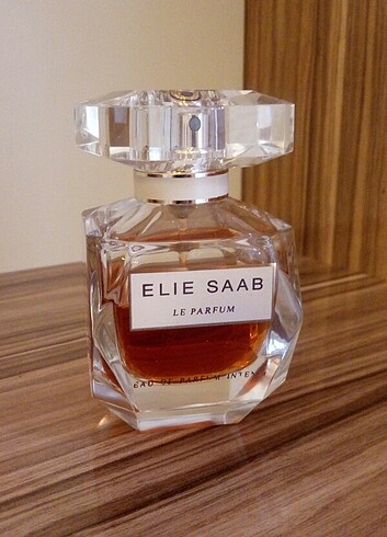 ELİE SAAB Intense parfum 100% orijinal 50 ml