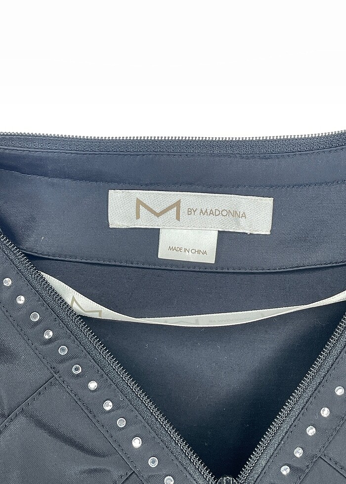 Bu kısa tulum Madonnanın tasarım koleksiyonundandır. - Görsel 3