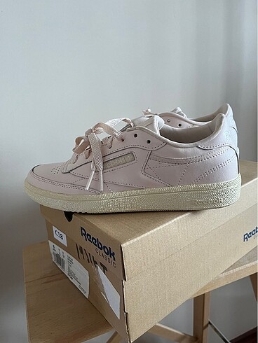 Reebok club c