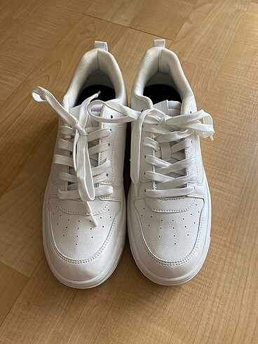 Pull and Bear Pull and bear sneakers
