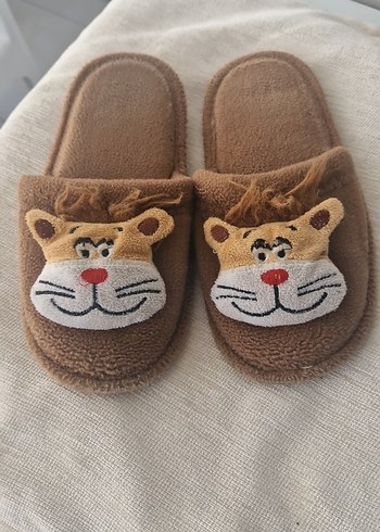 Kız Çocukları Kahverengi Leopar Desenli Sıcak Terlik - Görsel 2