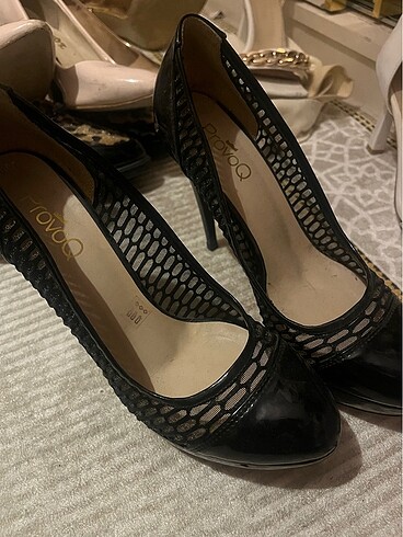 Siyah dantel detaylı ProvQ marka  topuklu - Görsel 2