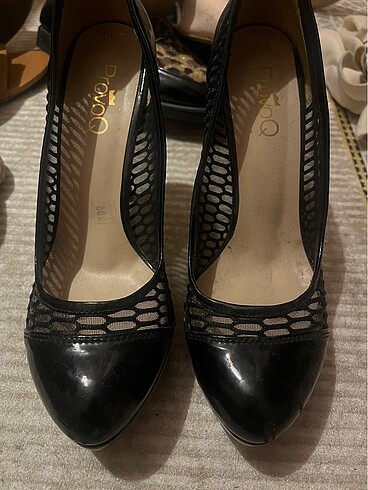 Siyah dantel detaylı ProvQ marka  topuklu - Görsel 3