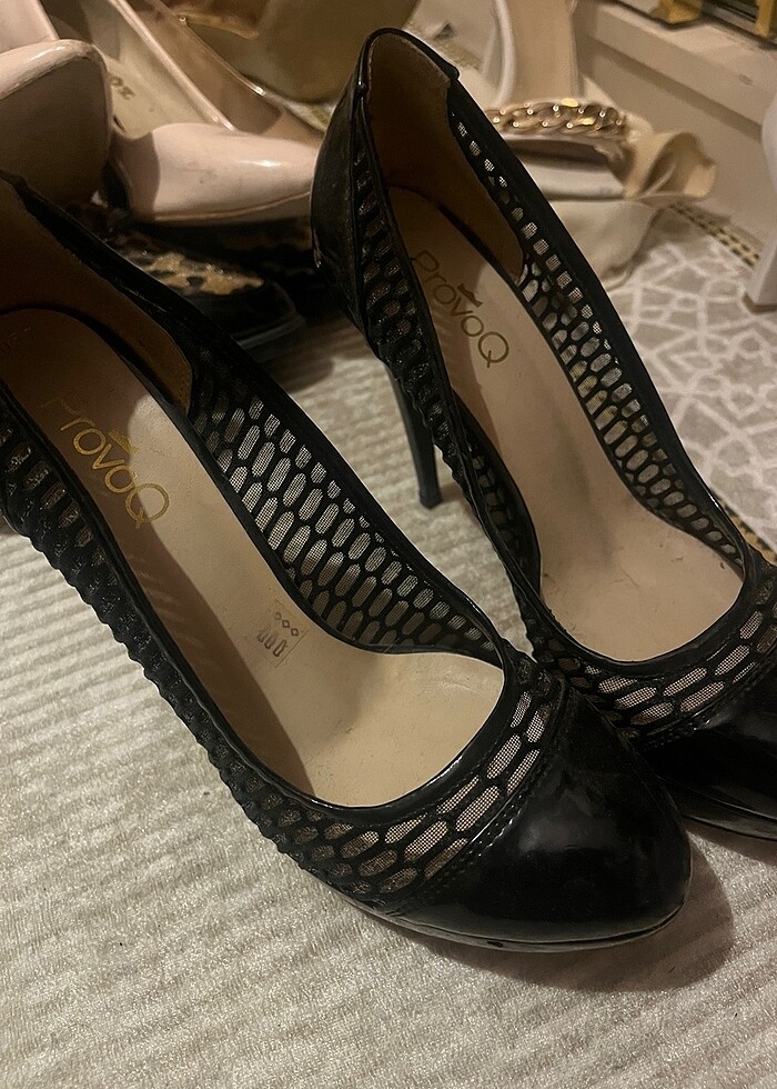 Siyah dantel detaylı ProvQ marka  topuklu - Görsel 2
