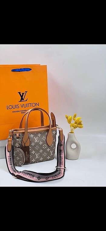 Louis Vuitton Kadın Askılı Çanta