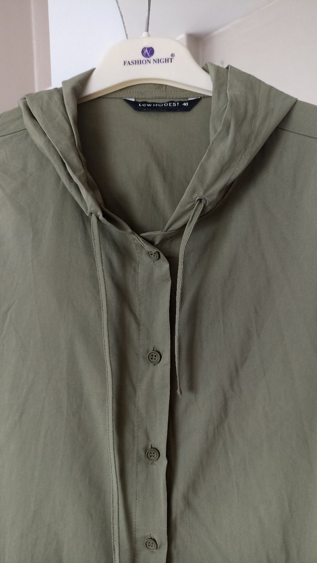 Düğmeli, Kapüşonlu Uzun yağmurluk - Görsel 2