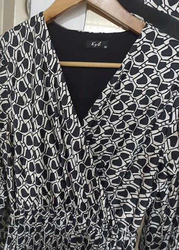 piliseli saten kadın abiye - Görsel 2