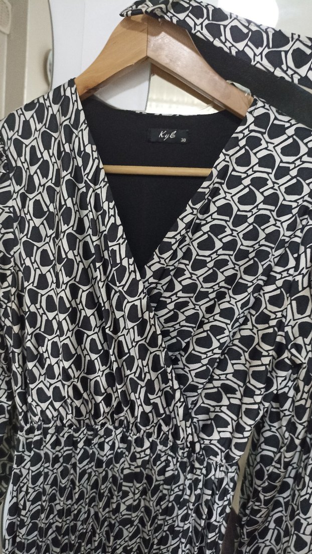 piliseli saten kadın abiye - Görsel 2