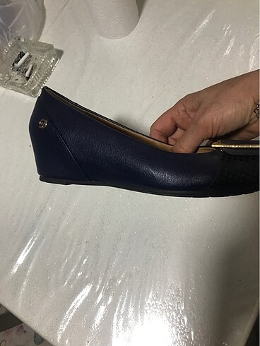 36 Beden lacivert Renk 36 numara gizli topuk bayan ayakkabusı