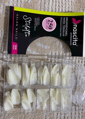 Nascita Profesyonel Beyaz Stiletto Takma Tırnak 220 Adet - Görsel 3