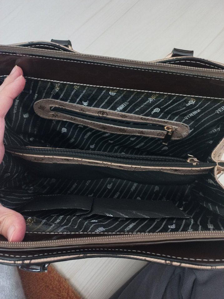 Bej Desenli Klasik Kadın Deri Çanta - Görsel 3