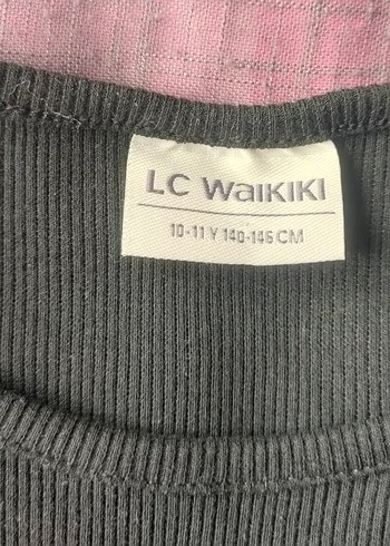 10 Yaş Beden Kız Çocuk Siyah Kolsuz Streetwear Atlet
