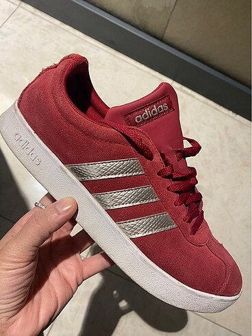Adidas spor ayakkabı
