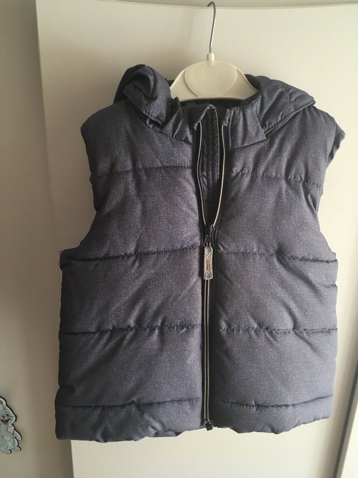 Erkek Çocuk Gri Kapüşonlu Fermuarlı Yelek - Görsel 3