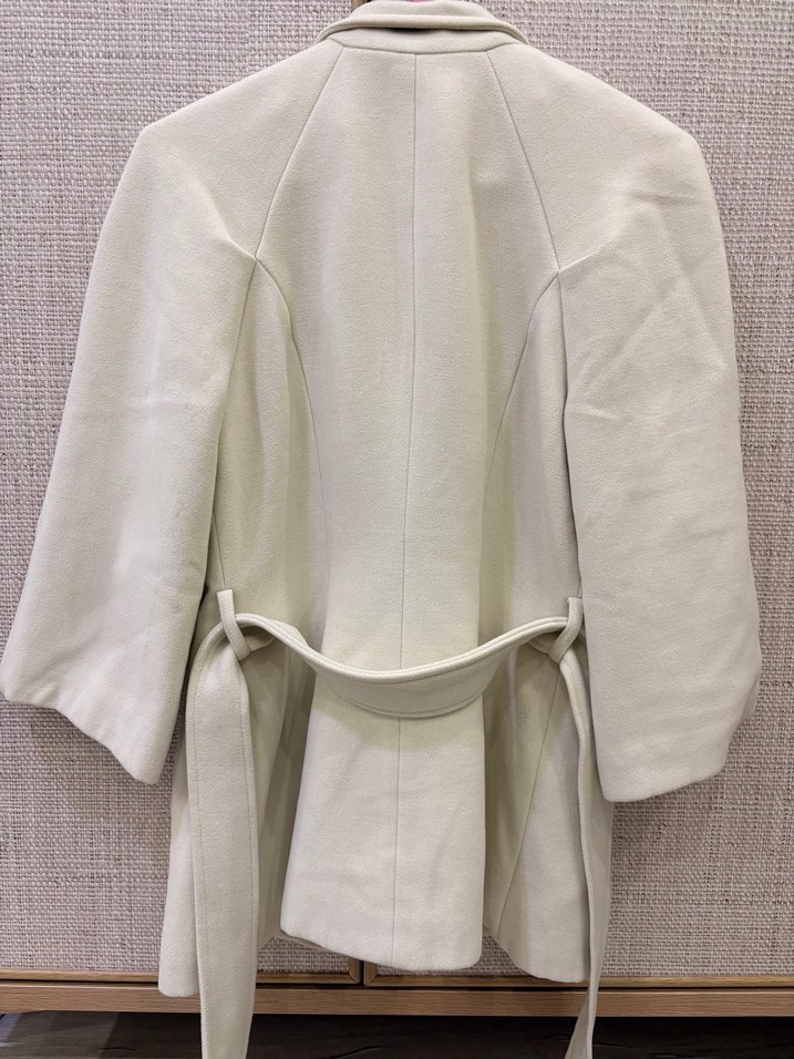 Adil Işık Düğmeli Beyaz Kabanı - Görsel 4