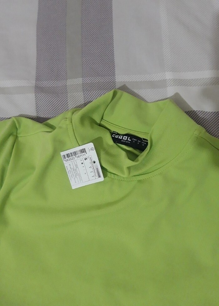 DEFACTO YEŞİL SIRTI AÇIK BLUZ - Görsel 4