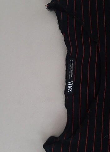 Zara ZARA KIRMIZI SİYAH ÇİZGİLİ CROP TSHİRT