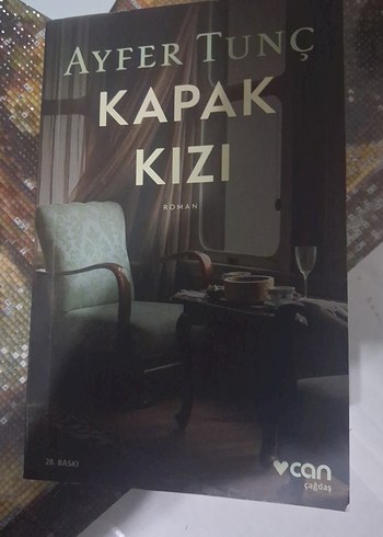 Kapak Kızı - Ayfer Tunç