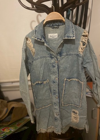 Düğmeli  Mavi Nakışlı Denim Ceket - Görsel 5