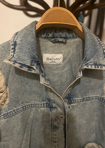 Düğmeli  Mavi Nakışlı Denim Ceket - Görsel 3