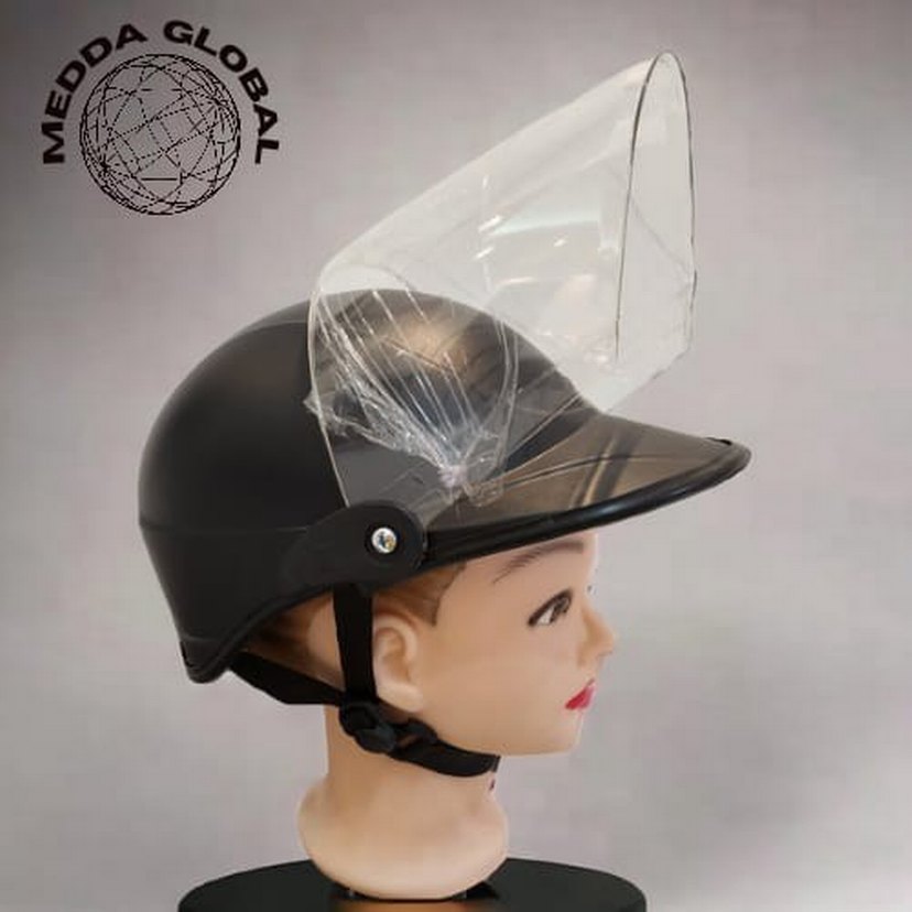 Sıfır Siyah Motosiklet Kaskı Siperlikli - Görsel 3