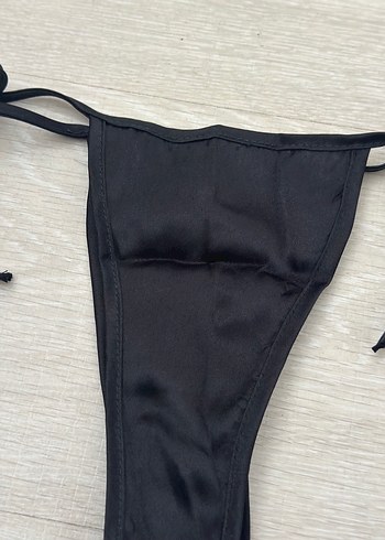 m Beden Siyah Bağcıklı Kadın Bikini Altı
