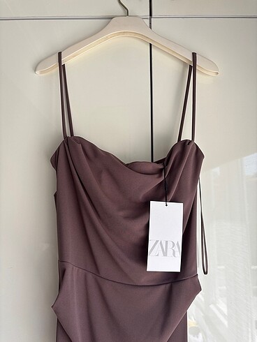 xs Beden Zara midi elbise