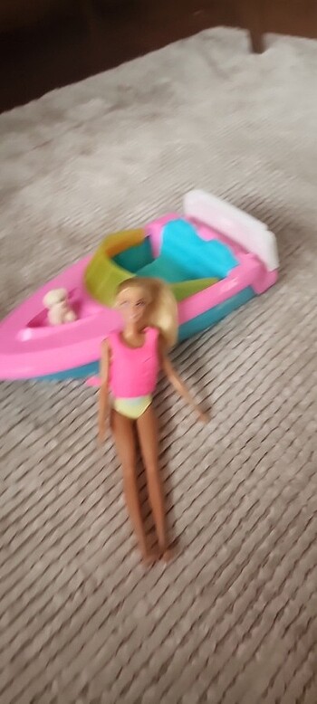 Barbie Barbie ve teknesi oyum seti