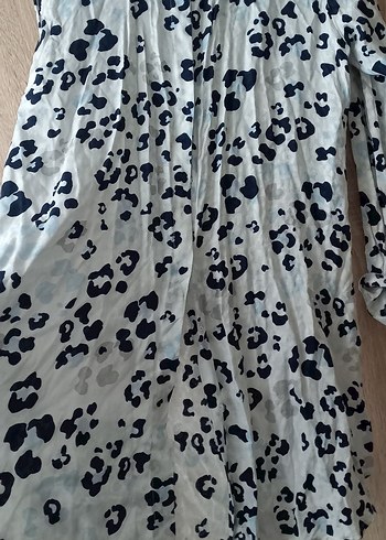 Düğmeli Yakalı Beyaz Desenli Uzun Kadın Gömlek - Görsel 3