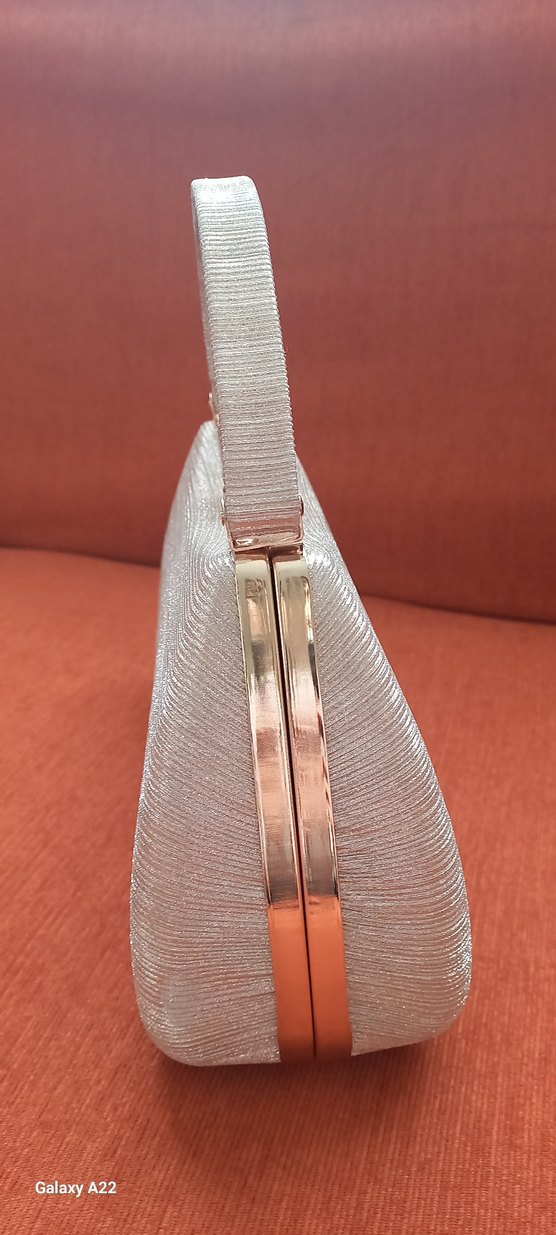 Bej Parlak Yılan Desenli Kadın Portföy Çanta - Görsel 3