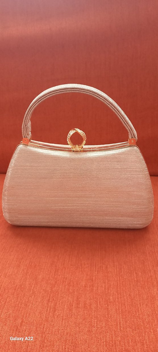 Bej Parlak Yılan Desenli Kadın Portföy Çanta - Görsel 2