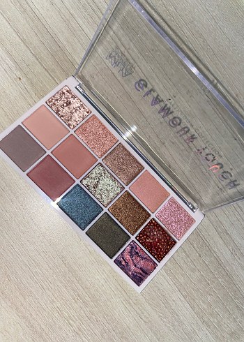 MUA Glamour Touch Far Paleti - Görsel 2