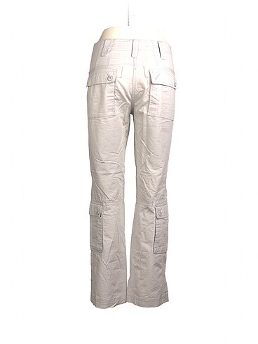 36 Beden H&M Kumaş Pantolon %70 İndirimli.