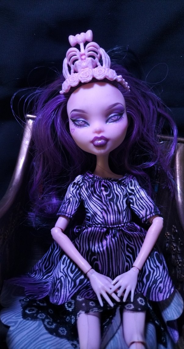 Mor renkli karanlık temalı bebek - Görsel 4