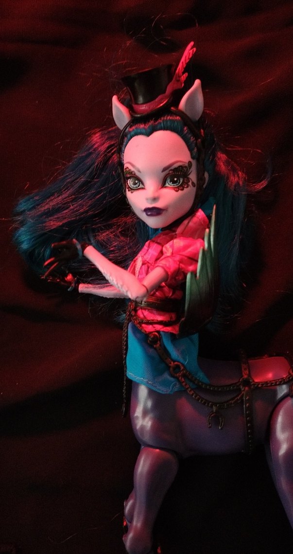 Karanlık Temalı At Vücutlu Bebek - Görsel 4