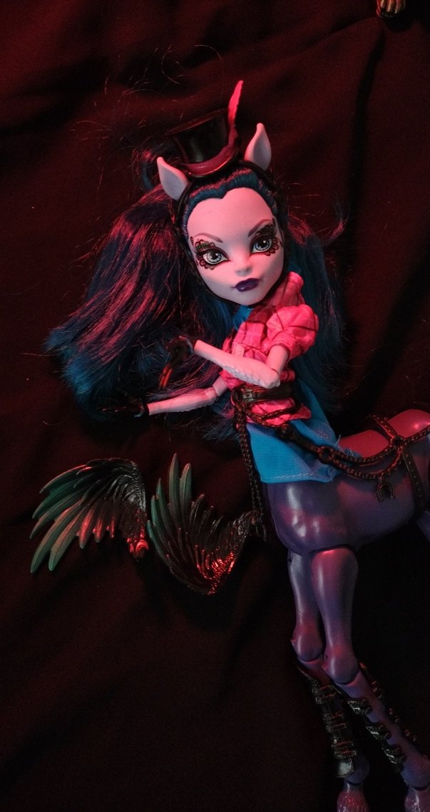 Karanlık Temalı At Vücutlu Bebek - Görsel 2