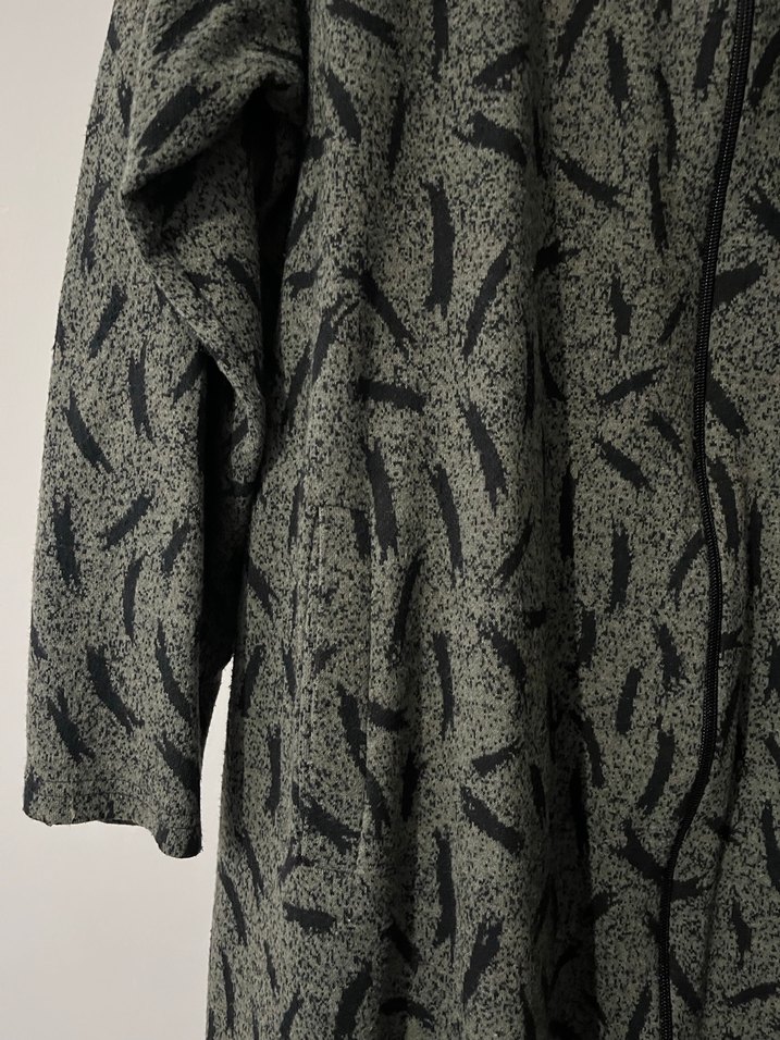 Gri Yılan Desenli Uzun Hamile Ceketi - Görsel 2